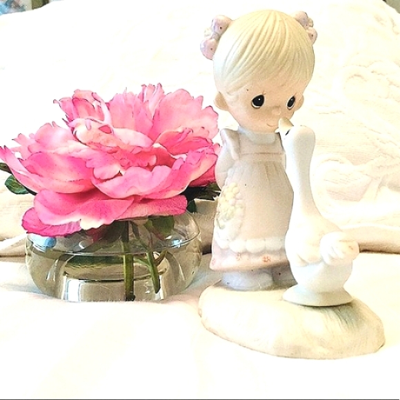 Vintage 1978 Precious Moments Make a Joyful Noise - Picture 1 of 7